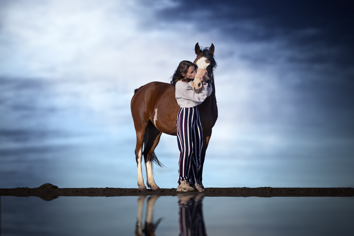 cheval pie bai espagnol seance photo plage cavalière bleu