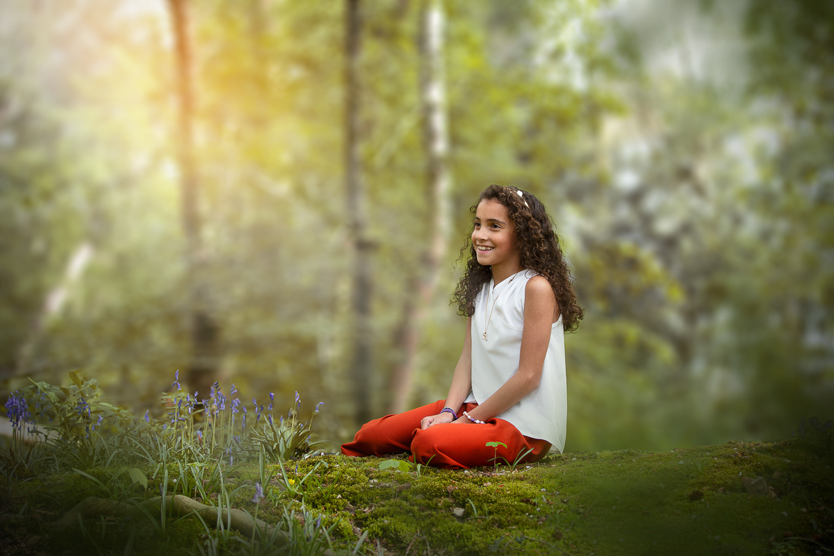 Jeune fille enfant foret seance photo pro