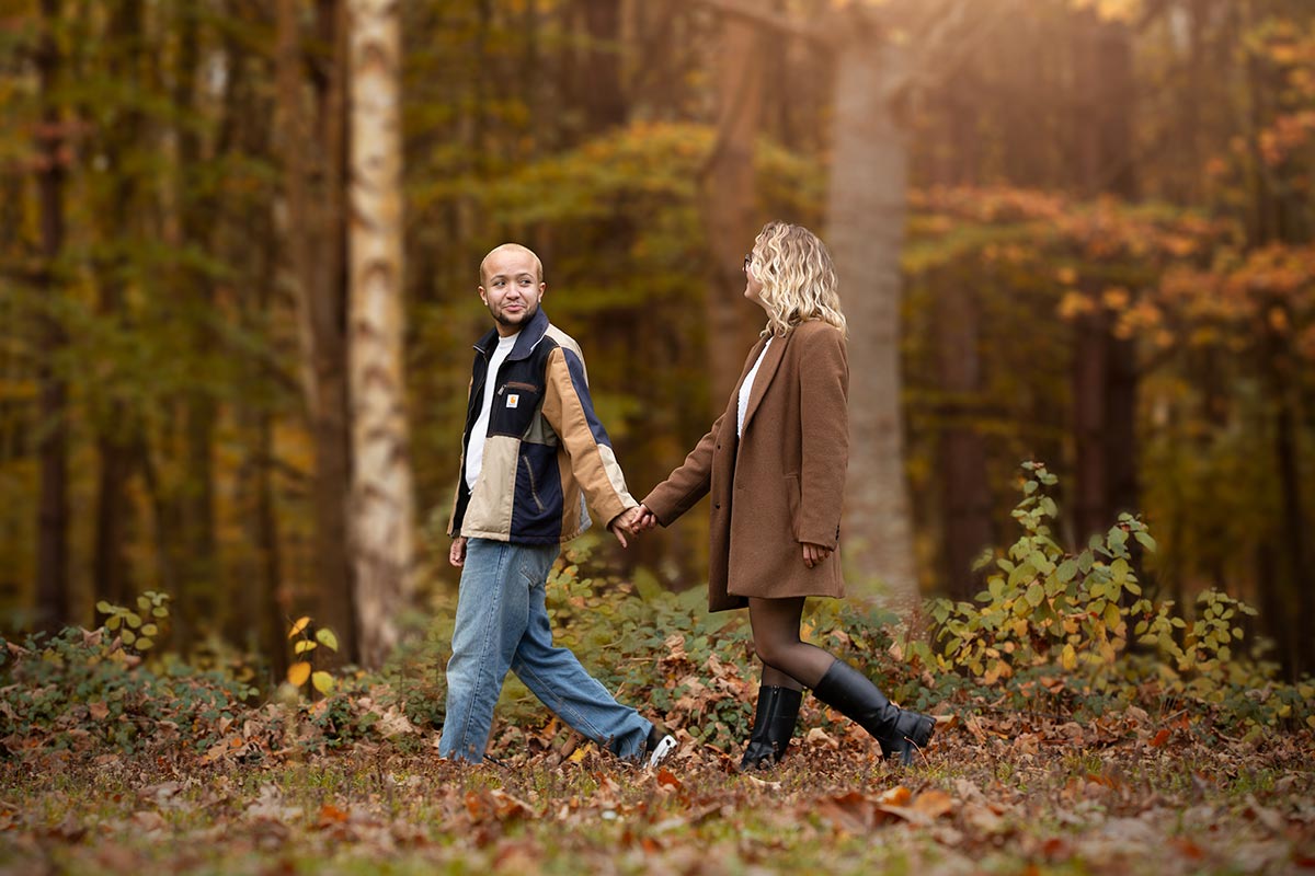 Seance photo couple en foret automne formation photo retouche